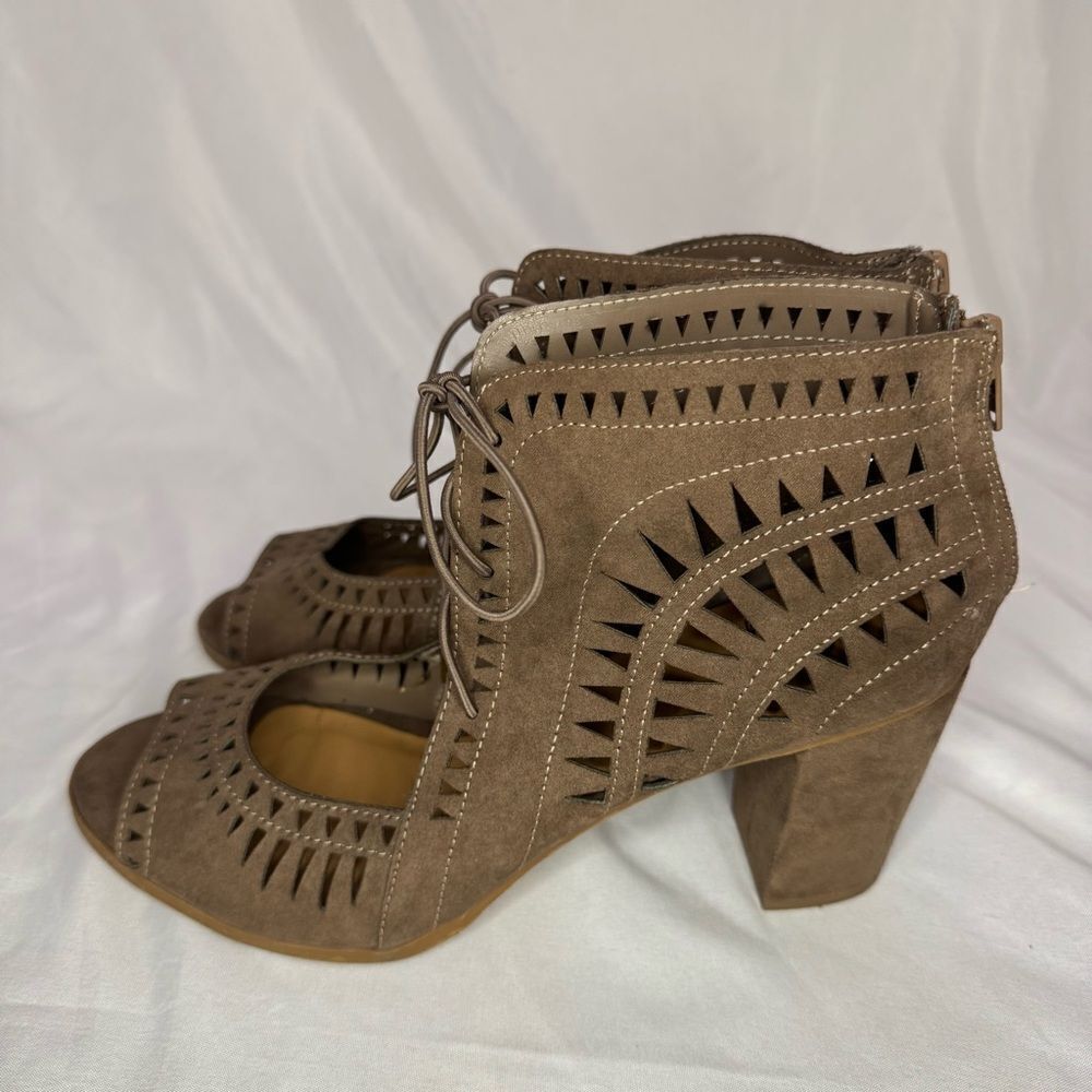 Heart in D Suede Lace up Booties Size 10